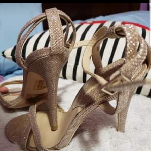 Heels - Picture 2 of 3